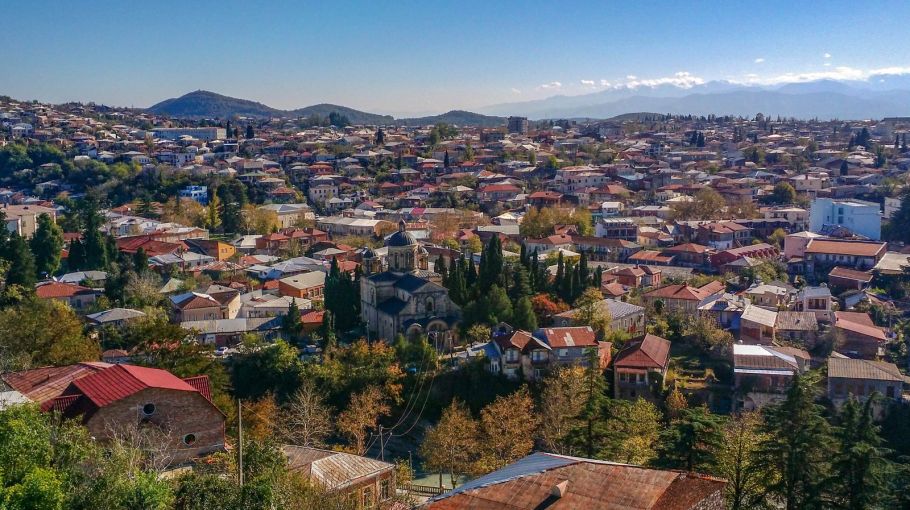 Из аэропорта Кутаиси в город и по стране