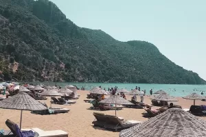 Куда поехать на море в июне: начало высокого сезона