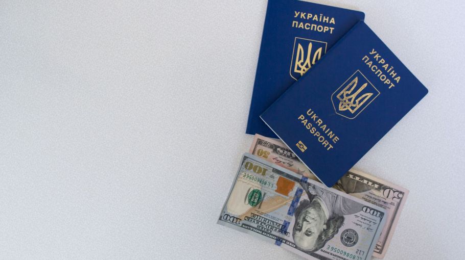 Обмен валюты в поездке: как не потерять на курсе