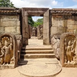 День 2. Сигирия полоннаурува