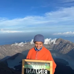 День 5. На вулкан на рассвете, спуск к горячим источникам