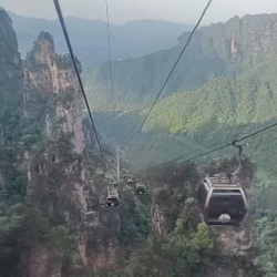 День 11. Горы Аватара (Чжанцзяцзе), пещера Желтого дракона.