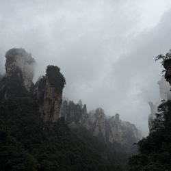 День 5. Тайны короля-дракона — утёсы Tianzi Mountain