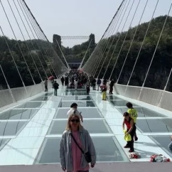 День 3. Чжанцзяцзе. Стеклянный мост Пещера Желтого Дракона
