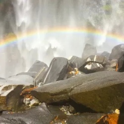 День 2. Прогулка к радужному водопаду