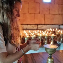 День 8. Медитация в пещере во благо всех живых существ