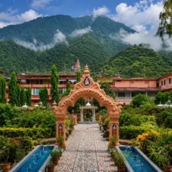 День 7. ПОСЕЩЕНИЕ PARMARTH NIKETAN ASHRAM