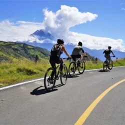 День 6. Descending from the Llanganates Mountains to Baos