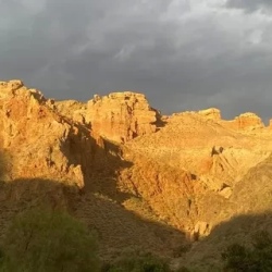 День 4. Чарынский каньон, Чёрный и Лунный каньоны