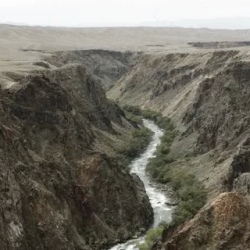 День 4. Чарынский каньон, Чёрный и Лунный каньоны