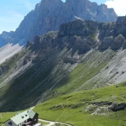 День 2. Рифуджо Дженова (Rifugio Genova) до Рифуджо Гарден