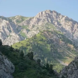 День 2. Чимган, поездка в горы, Перелет в Ургенч.
