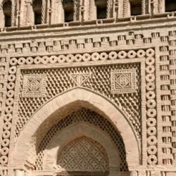 День 4. Переезд в Бухару (4,5 часов). Экскурсия по Бухаре.