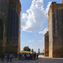 День 3. Экскурсия по Шахрисабзу. Переезд в Самарканд.