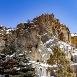День 2. Гарни, Гегард, скалы Симфония камня, озеро Севан