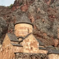 День 3. Хор Вирап, Нораванк, дегустация вина