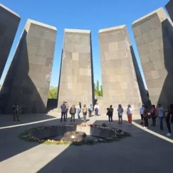День 5. Цицернакаберд - св. Эчмиадзин - Звартноц