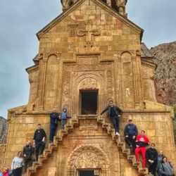 День 3. Монастырь Хор Вирап. Скалы Амагу. Нораванк.