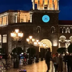 День 1. Встреча в аэропорту. Заселение. Пешая экскурсия.