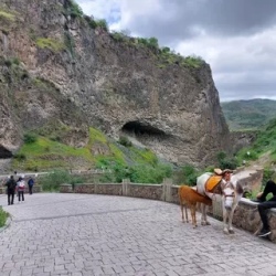 День 2. Гарни и Гегард, Симфония камней