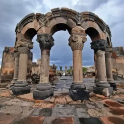 День 6. Звартноц, Эчмиадзин, Гегард, завод Арарат