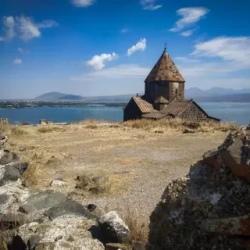 День 1. Симфония камней и Армянское море