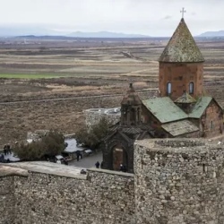 День 2. Хор Вирап - ущелье Ангелов - Нораванк