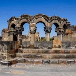 День 2. Храм Гарни, монастырь Гегард, Симфония Камней