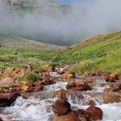 День 5. Гегарот: природа, драйв и пикник