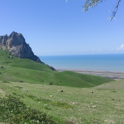 День 3. Розовое озеро, Янардаг, Бешбармаг, Радужные горы