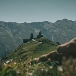 День 5. Казбеги — день гор и тишины