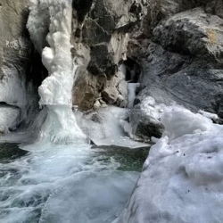 День 3. Аршан: водопады,буддийский дацан и горяч.источники