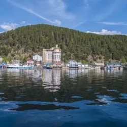 День 1. День приезда и поселка Листвянка.