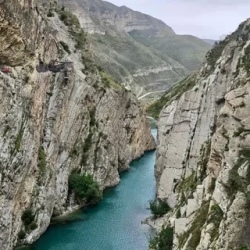 День 1. Бархан Сарыкум и мощь Сулакского каньона