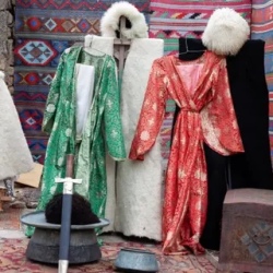 День 1. Встреча и прогулка в Махачкале, бархан Сарыкум