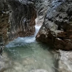 День 4. Гамсутль(аул призрак)+Салта(Подземный водопад)+Чох