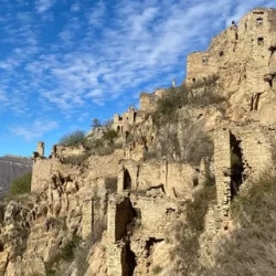 День 4. Гамсутль(аул призрак)+Салта(Подземный водопад)+Чох