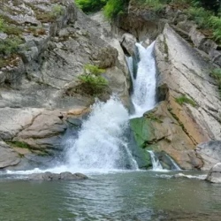 День 4. Хучни: крепости, водопады и легендарный «Лунь»