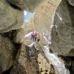 День 3. Теснины, башни и закат у костра