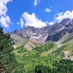 День 4. Долина реки Куллумкол, поход на Живое озеро.