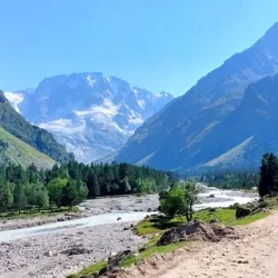 День 4. Долина реки Куллумкол, поход на Живое озеро.
