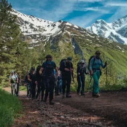 День 2. Треккинг в Ущелье Терскол