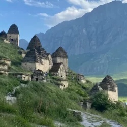 День 2. Кармадонское ущелье, Даргавс, Фиагдон
