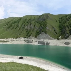 День 3. Экскурсия на озеро Кезеной-Ам, село Хой