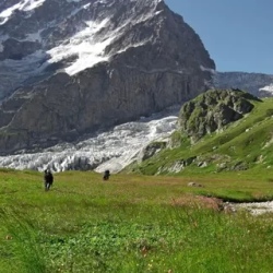 День 4. Переезд в село Дзинага - ледник Караугом