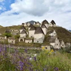 День 2. Кармадон, Даргавс, Кахтисар, полигон