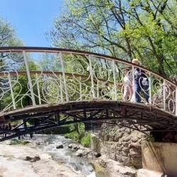 День 6. Замок коварства и любви, Медовые водопады