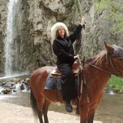 День 6. Медовые водопады, гора Кольцо. Казачье подворье