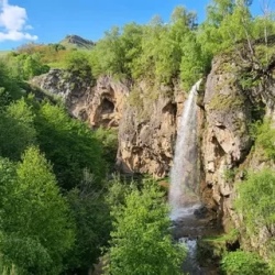 День 1. Медовые водопады и гора Кольцо