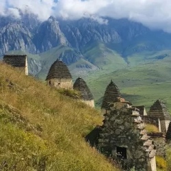 День 1. Северная Осетия — Кармадон, Даргавс и Фиагдон